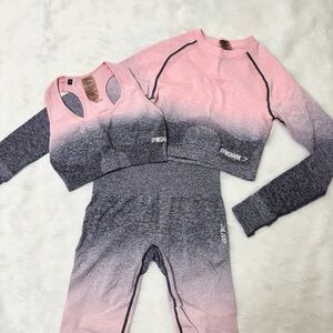 Gymshark Coral and Gray Gradient Set